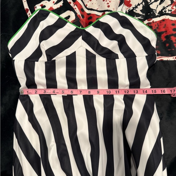 Retro stage Striped Black and White Dress w/Green Accents large NWT beetlejuice - Picture 7 of 8